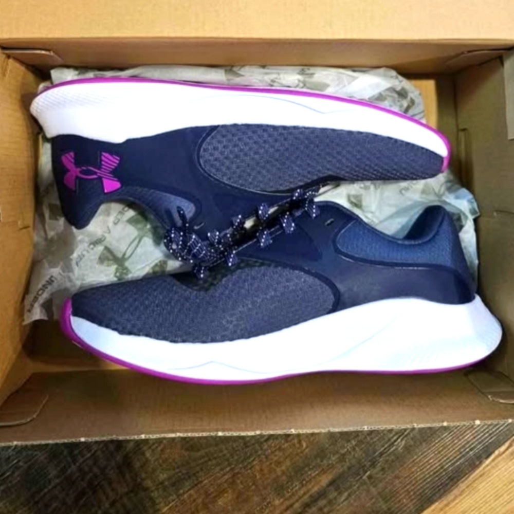 BNIB Under Armour Women's Navy and Pink Running Shoes